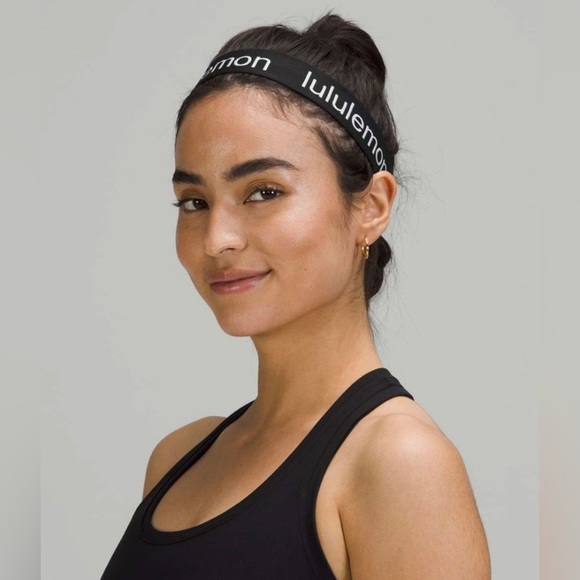 LULULEMON Hold Your Own Black & White Headbands Adjustable One Size (Two pieces) - Picture 4 of 14